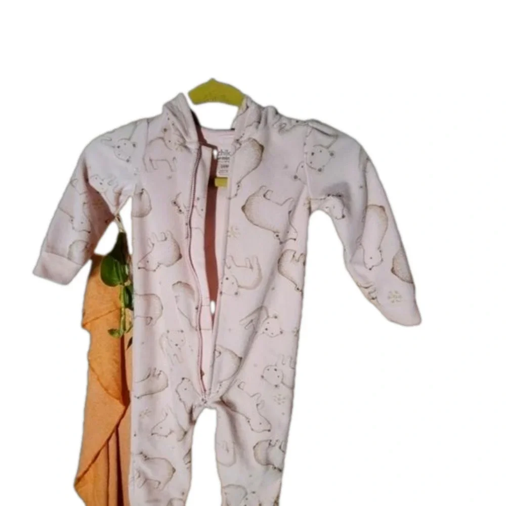 Child Of Mine By Carter's Light Pink Onsie With Bears And Middle Zipper Size 24M